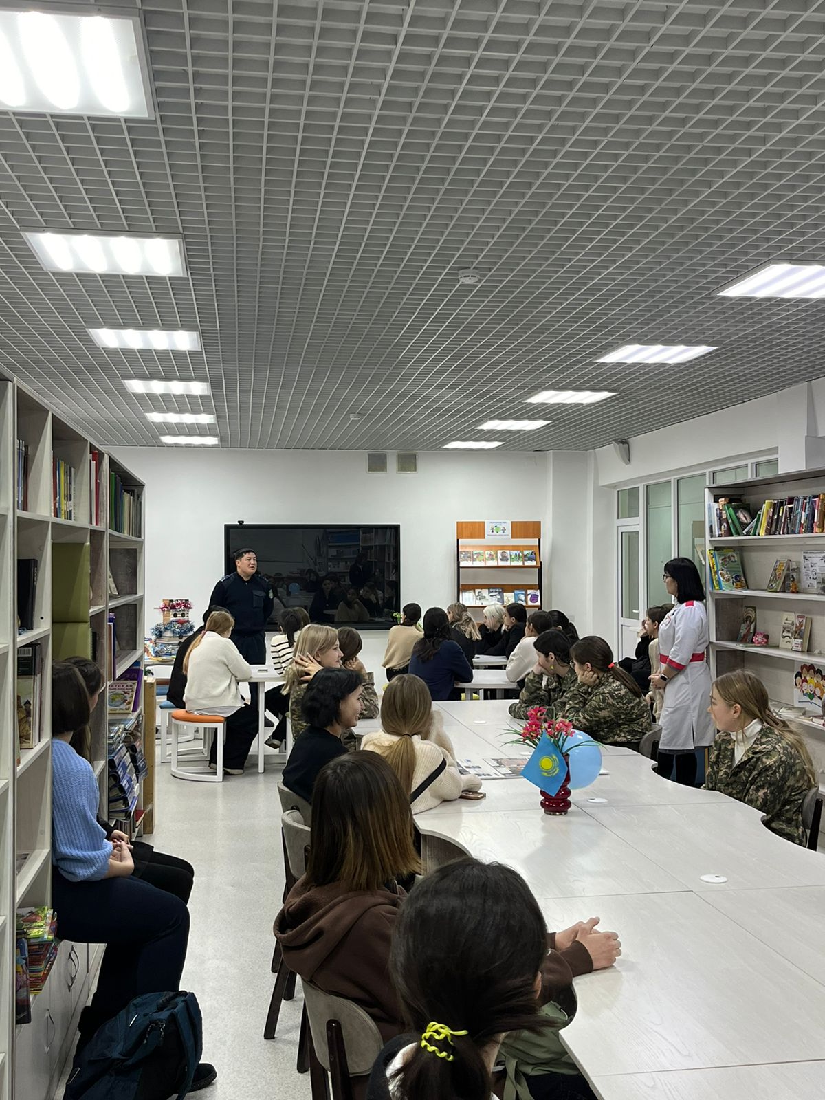 Встреча с инспектором полиции.